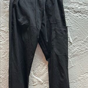 Black Cargo Pants with Elastic Waistband and Relaxed Fit